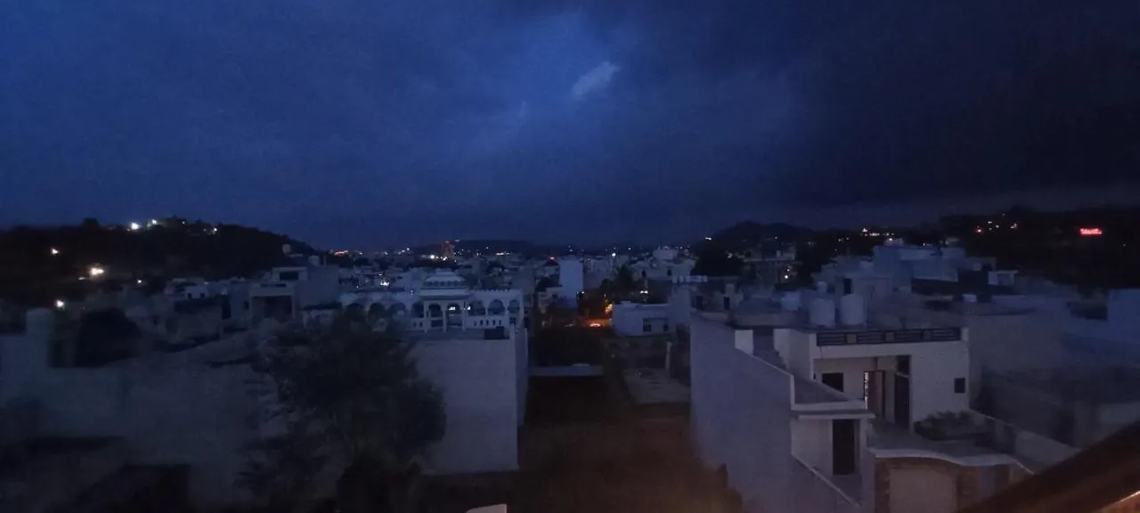 Hill Paradise Home Stay Udaipur Guest house