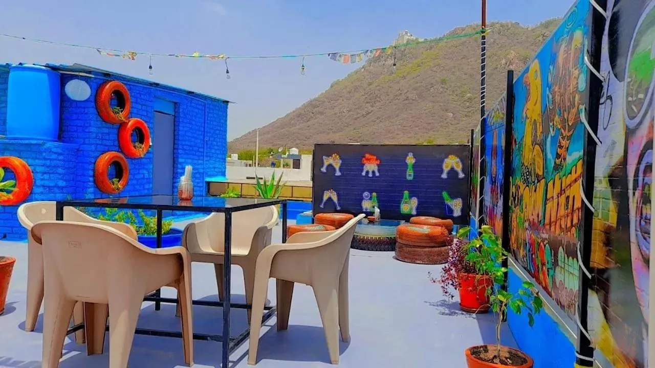 Hill Paradise Home Stay Udaipur 0*,